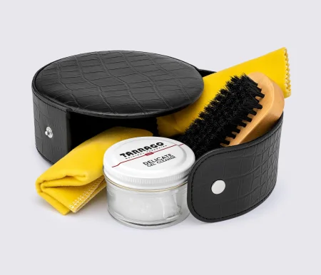 Набор для ухода за обувью Tarrago BLACK TRAVEL KIT FOR DELICATE LEATHER, TCV15