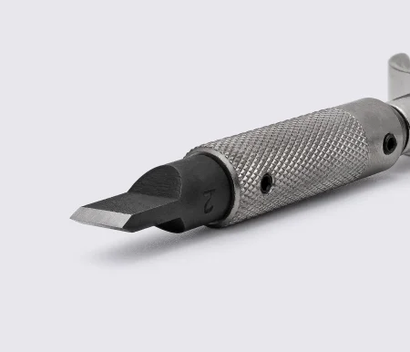 OKA-4002 Поворотный нож для кожи M(11mm)