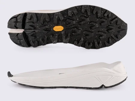 Sphike (186CS), цв. бело-черный (S8), подошва Vibram