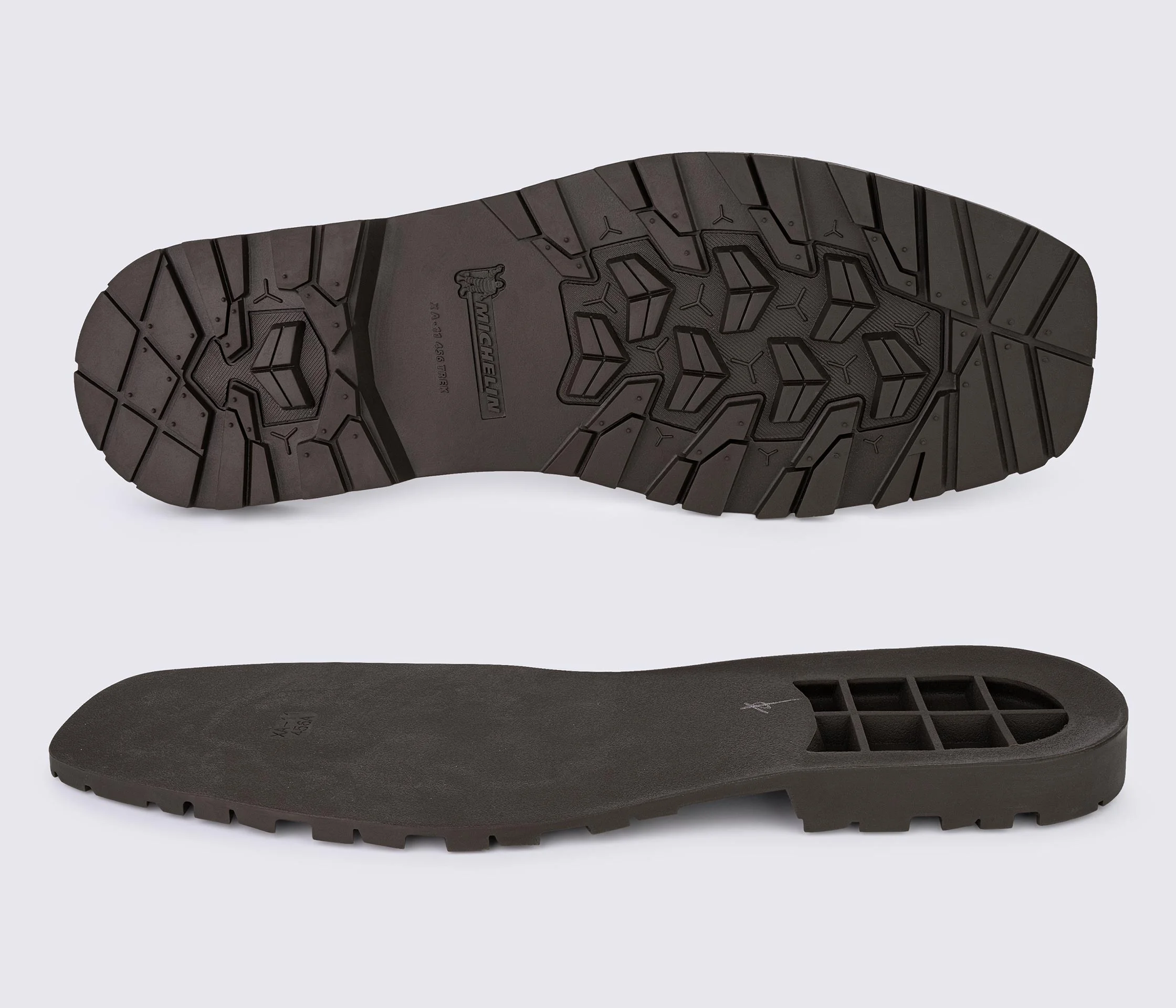 Подошва для обуви XA011 TREK MICHELIN (Франция), р.45-46, цв. темно-коричневый (d.brown)