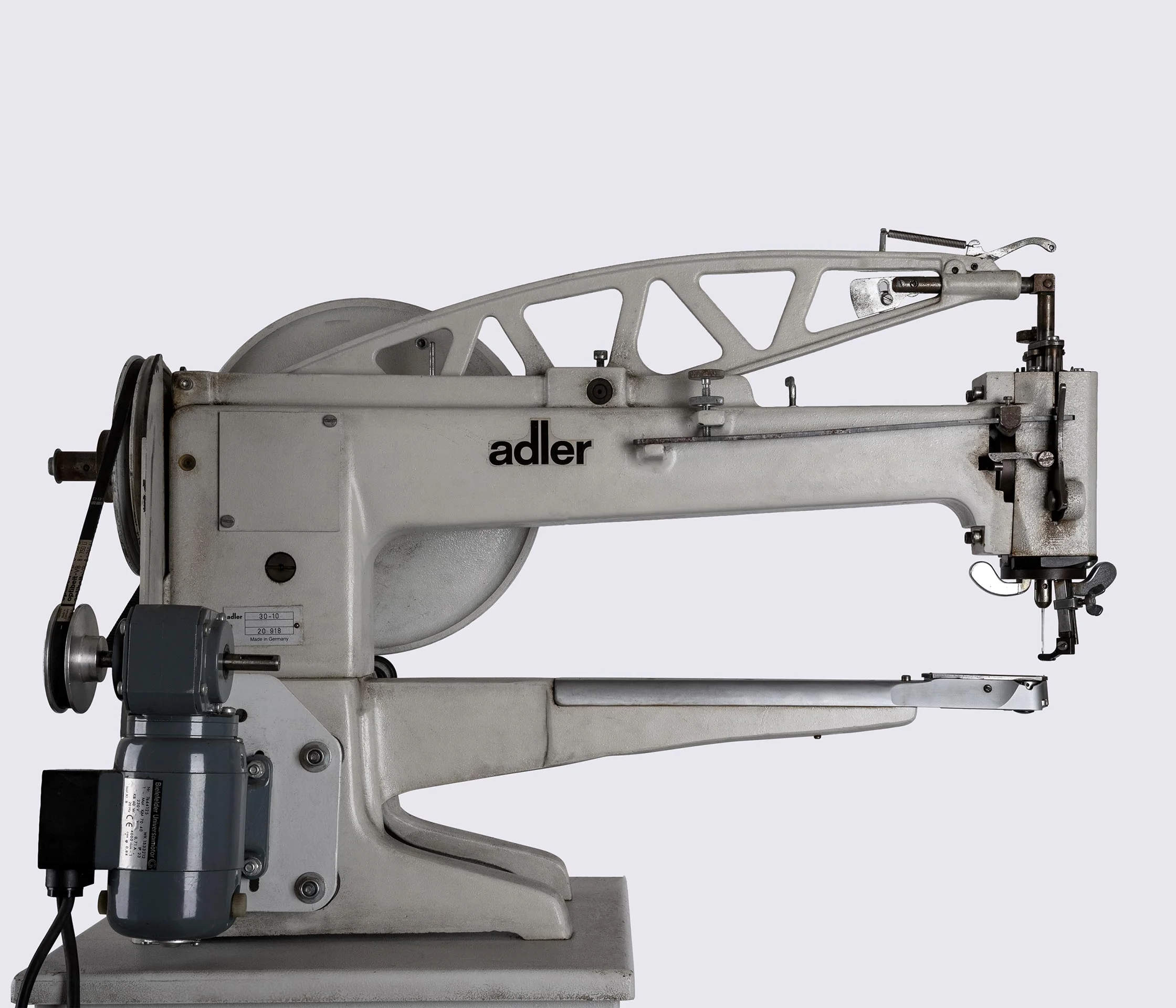 Машинка швейная Adler для ремонта обуви (67151) – Handymarket.com.ua