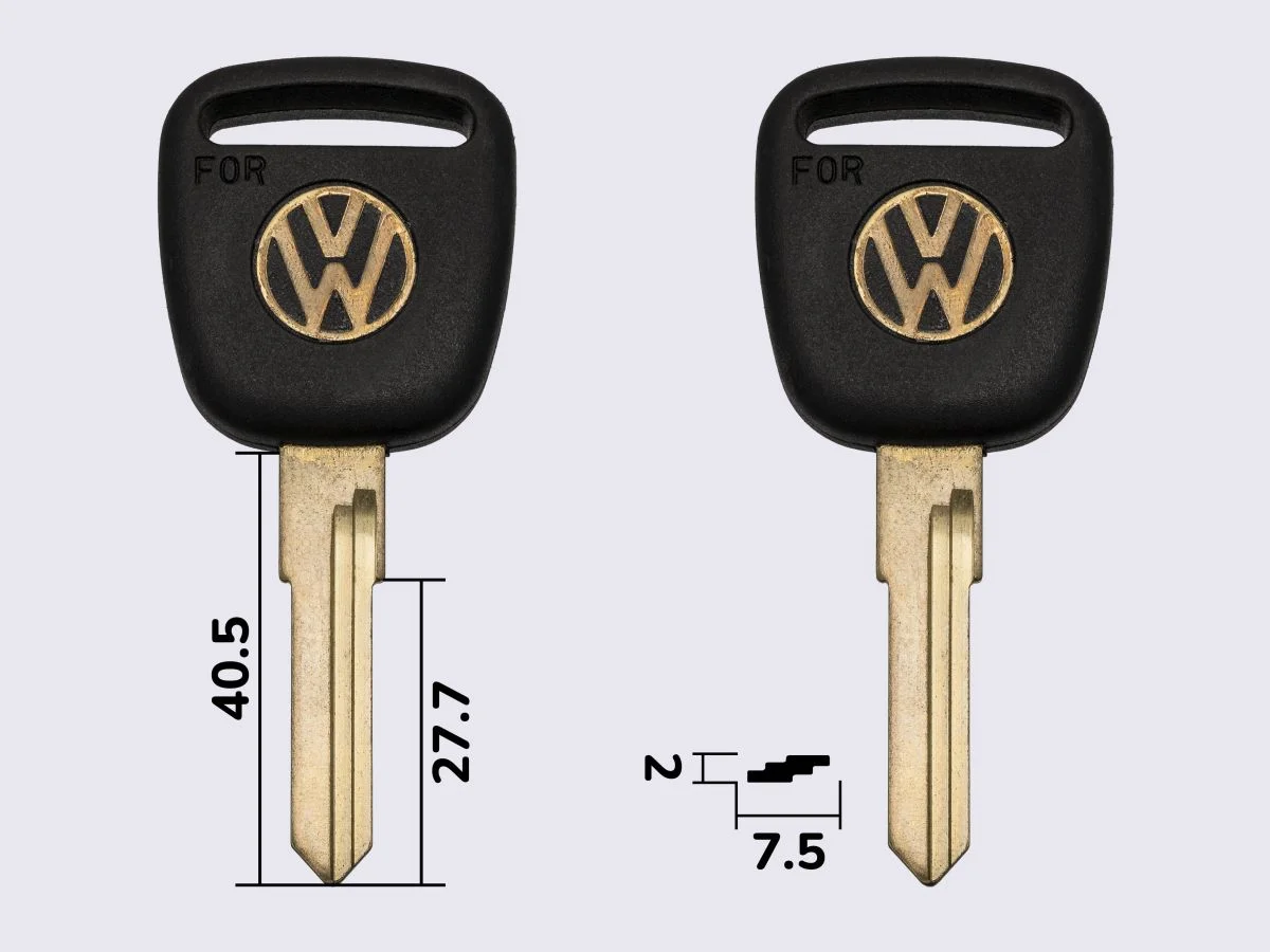 VOLKSWAGEN 04 (лого золото) заготовка ключа