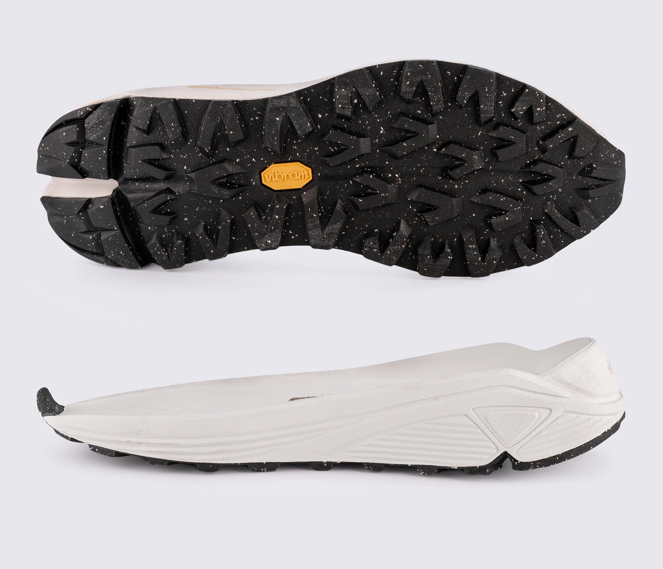 Sphike (186CS), цв. бело-черный (S8), подошва Vibram